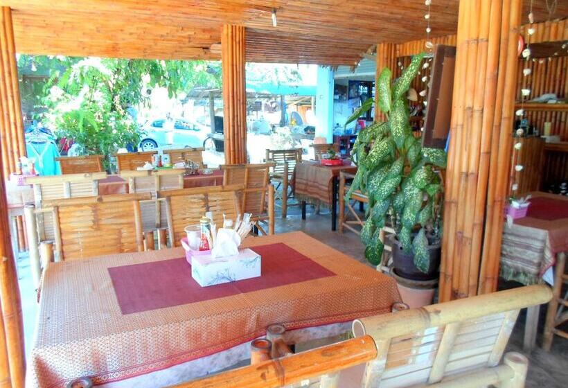 בית מלון כפרי Baan Kuasakul Resort