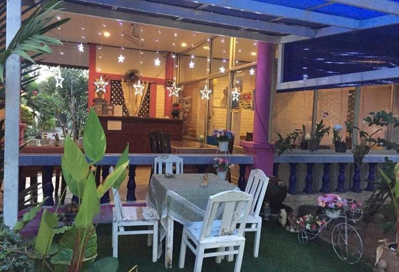 فندق Baanrommai Resort