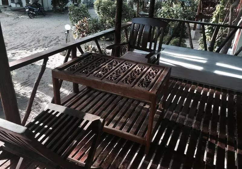 هتل Bangpo Village