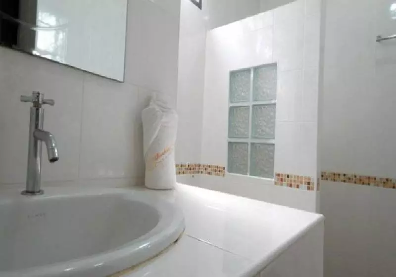 ホテル Buathong Resort