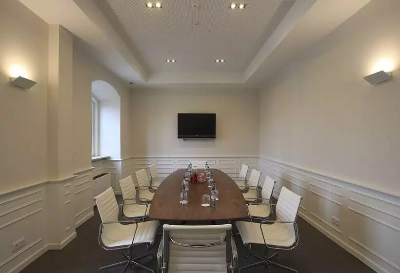 Отель Consolata