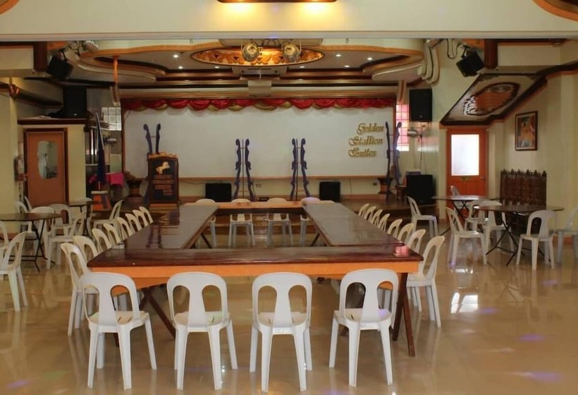 Otel Golden Stallion Suites