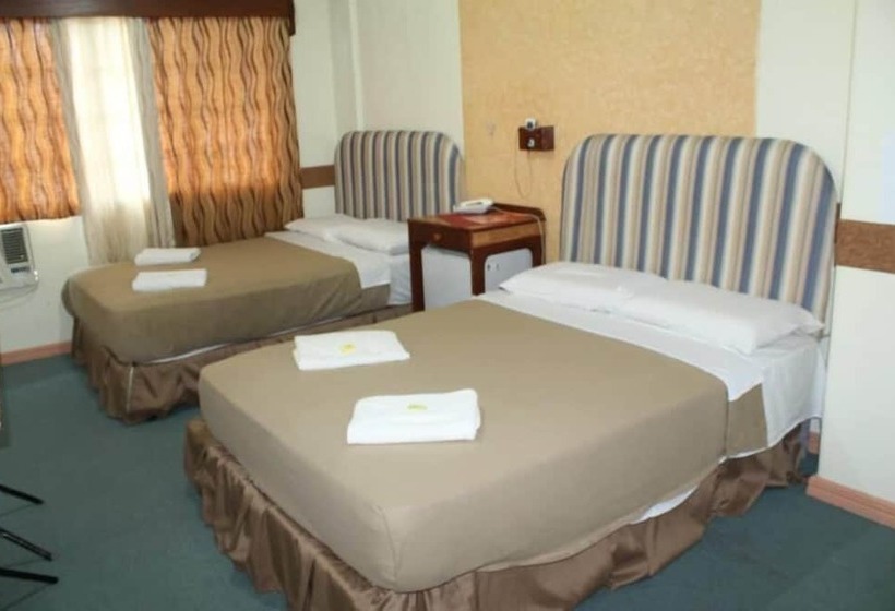 Otel Golden Stallion Suites