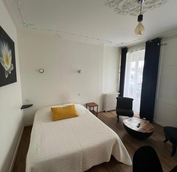 ホテル Hôtel De La Gare