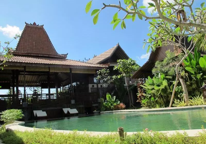 فندق Kampung Cenik