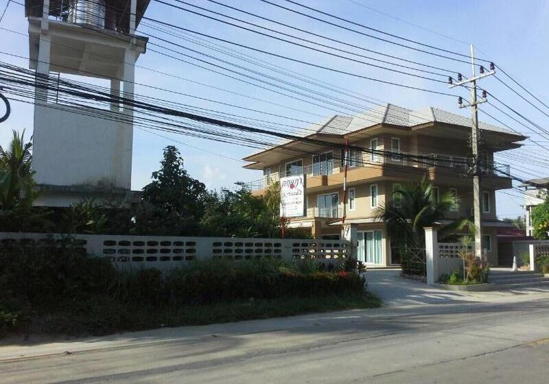 ホテル Krisada Beach Resort