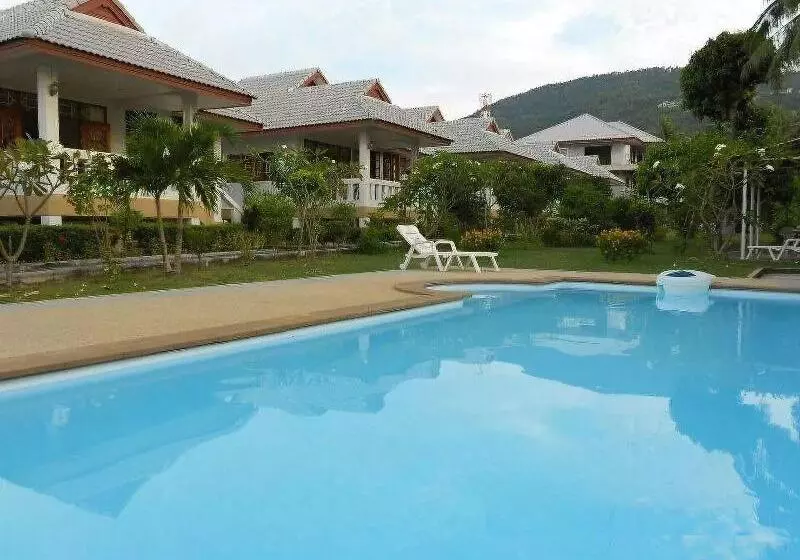 هتل Krisada Beach Resort