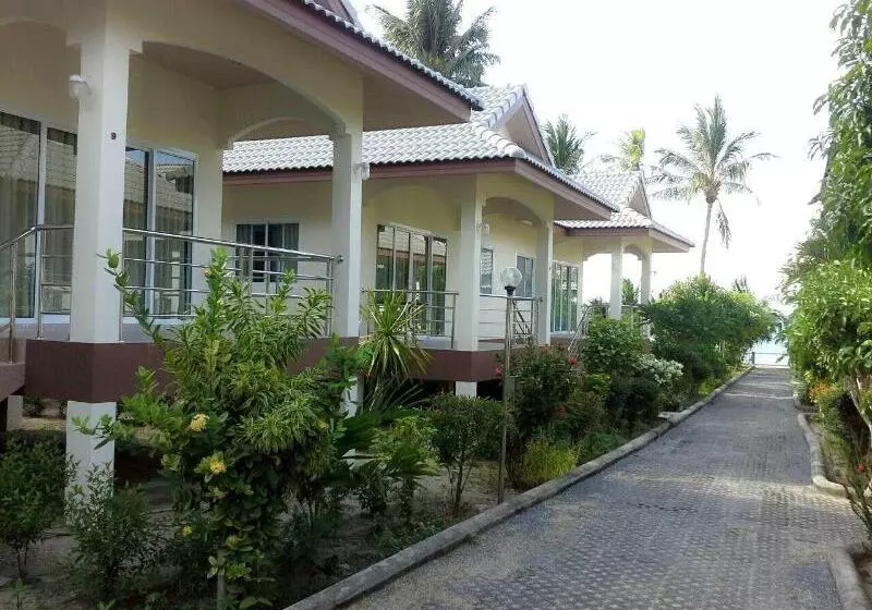 هتل Krisada Beach Resort