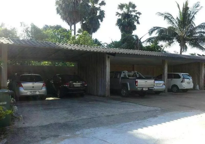 هتل Krisada Beach Resort