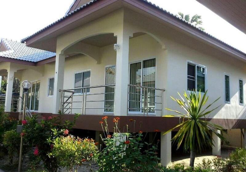 ホテル Krisada Beach Resort