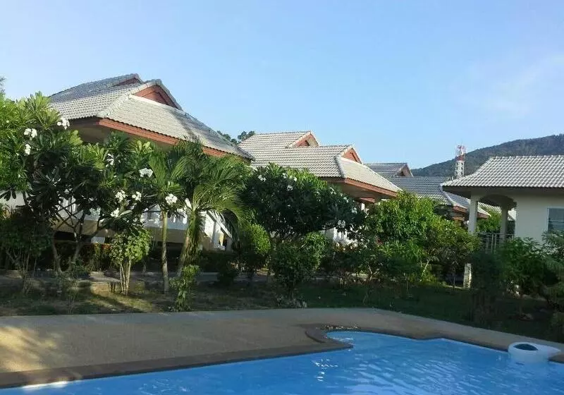 هتل Krisada Beach Resort