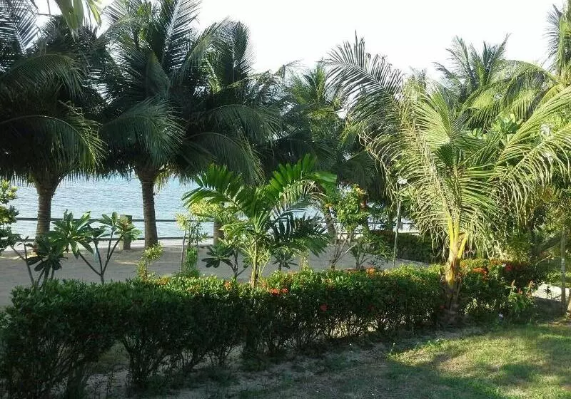 هتل Krisada Beach Resort