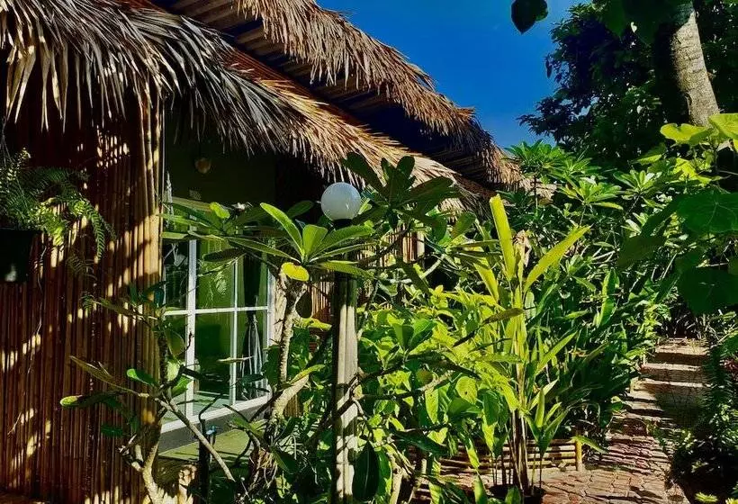 هتل Lipe Oasis Resort