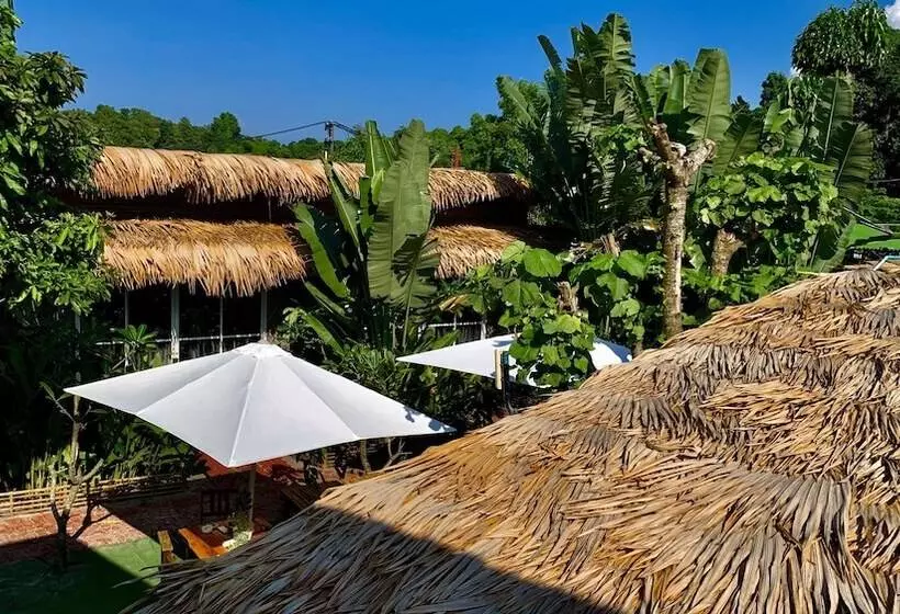 هتل Lipe Oasis Resort