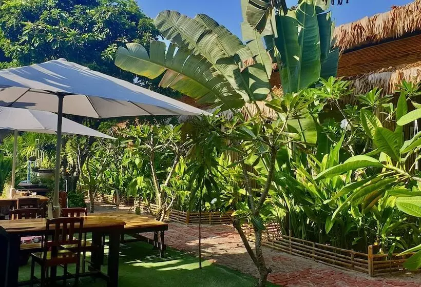 هتل Lipe Oasis Resort