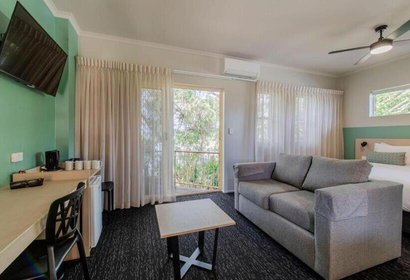 בית מלון כפרי Nightcap At Waterfront