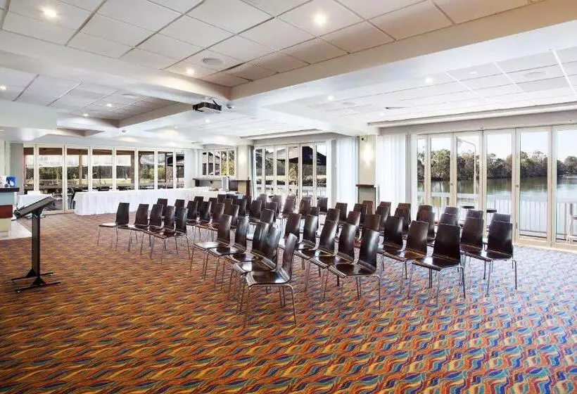 호텔 Nightcap At Waterfront