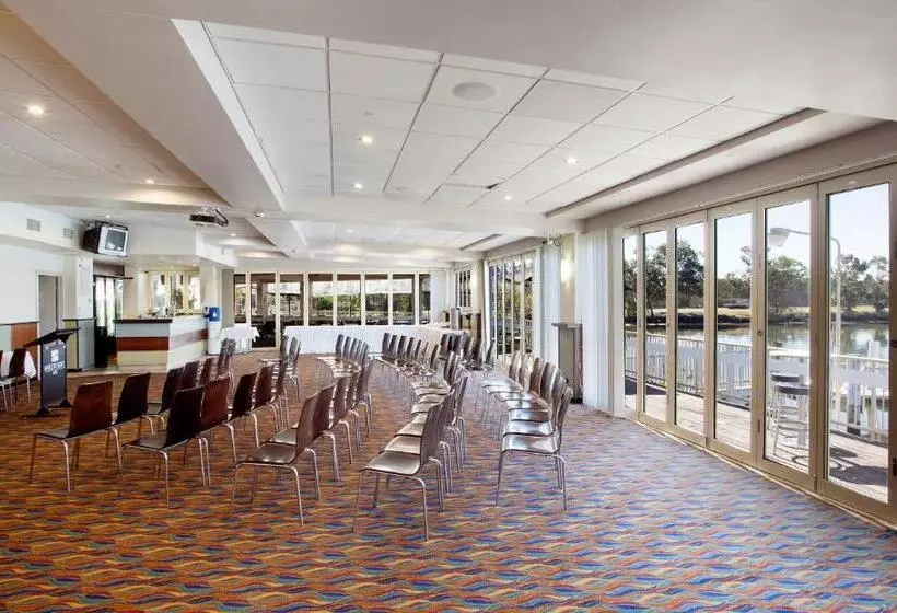 호텔 Nightcap At Waterfront