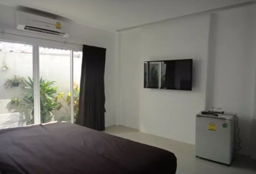 בית מלון כפרי O  Drive Resort &