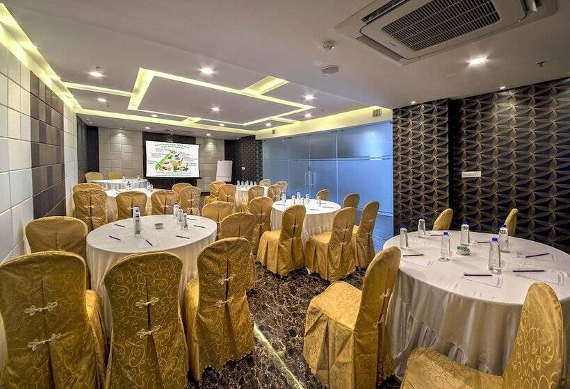 בית מלון כפרי The Fern Residency Kolkata