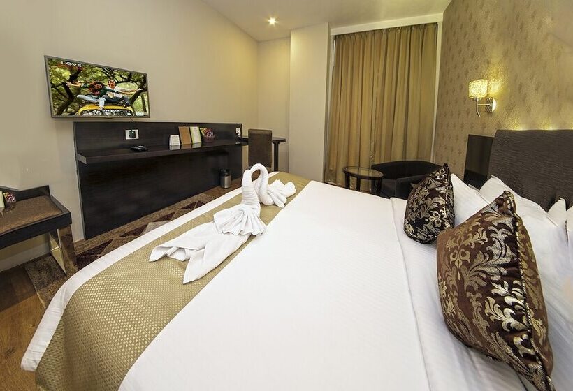 בית מלון כפרי The Fern Residency Kolkata