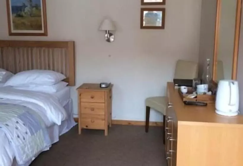 Отель The Old Inn