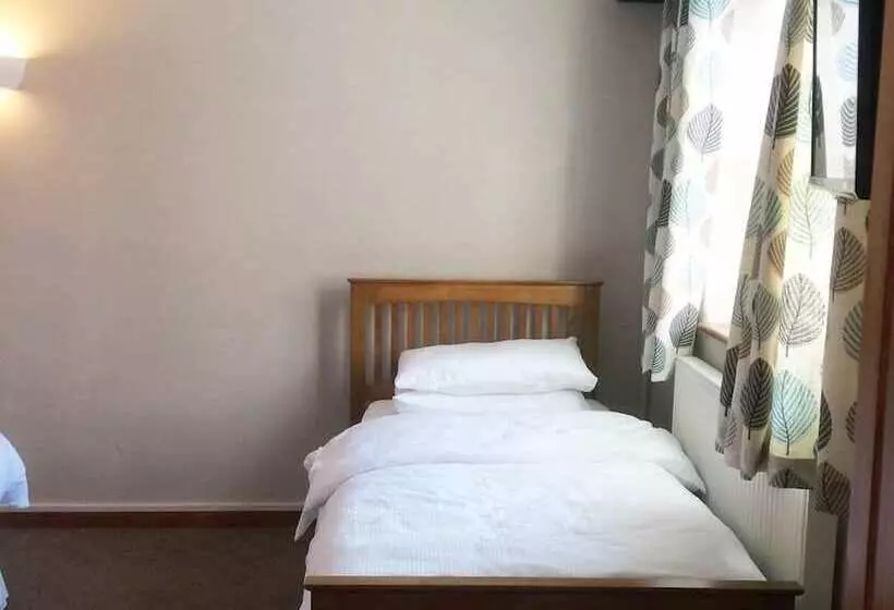 Отель The Old Inn