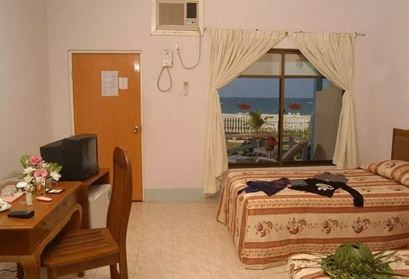 هتل Yuzana Resort Ngwe Saung Beach