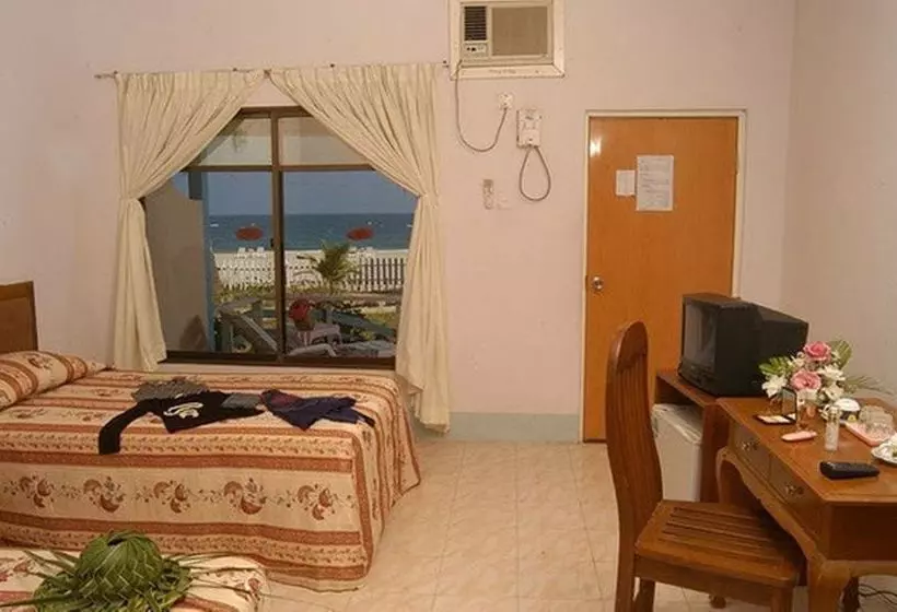 هتل Yuzana Resort Ngwe Saung Beach