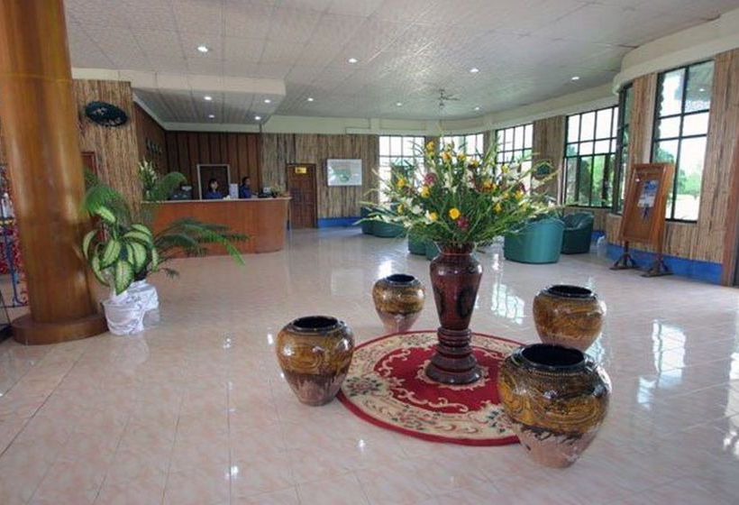 هتل Yuzana Resort Ngwe Saung Beach