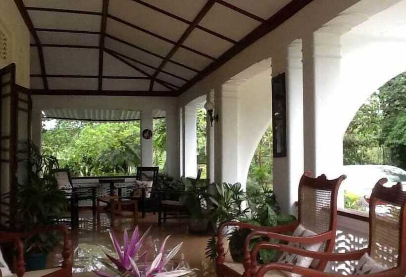 Пансион Margaret Villa