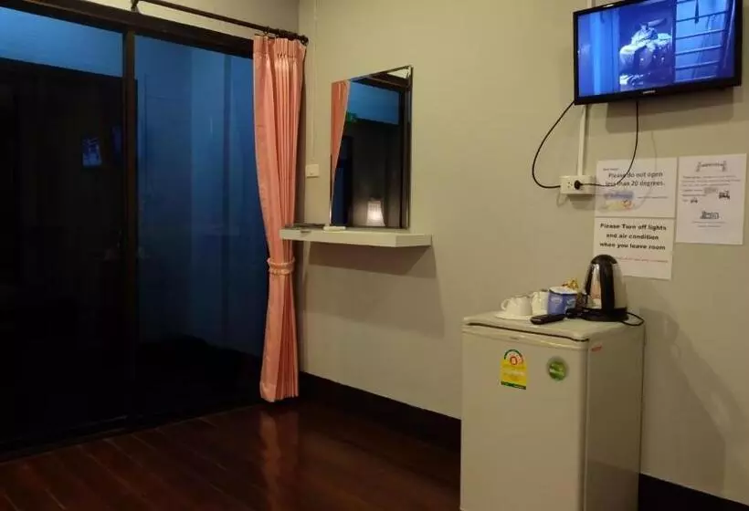 ペンション Marina Hut Guest House