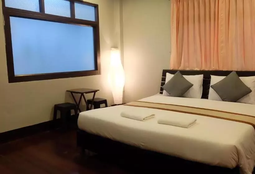 ペンション Marina Hut Guest House