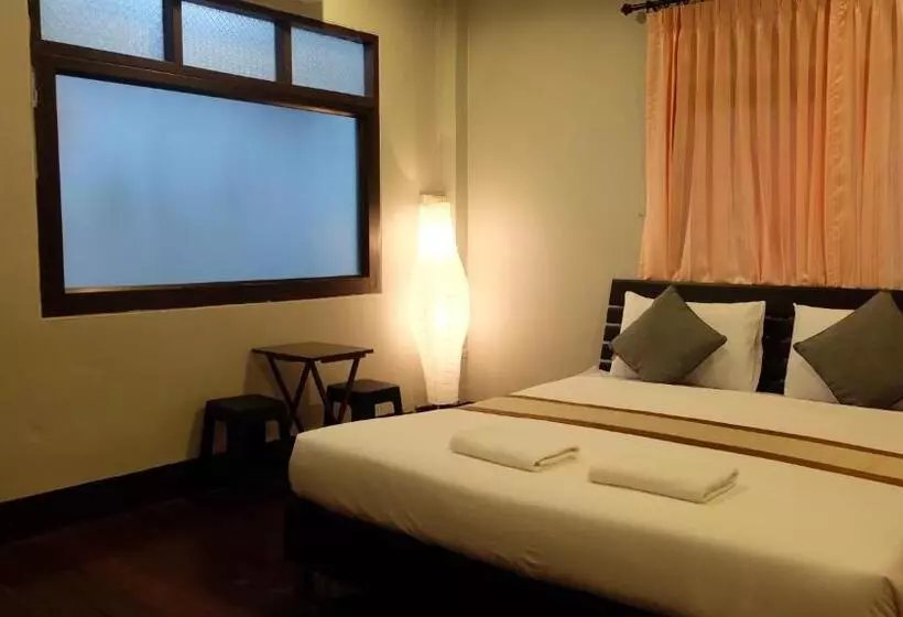 ペンション Marina Hut Guest House