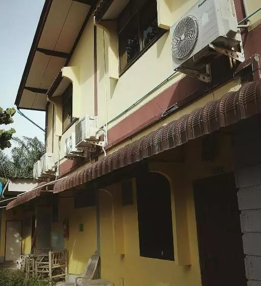 ペンション Marina Hut Guest House