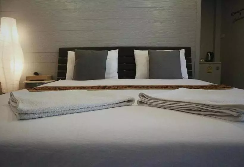 ペンション Marina Hut Guest House