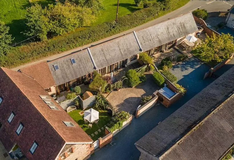 Пансион Newclose Farm