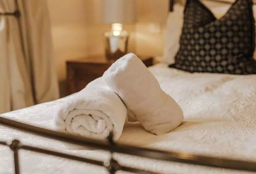 Пансион Newclose Farm