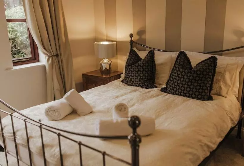 Пансион Newclose Farm