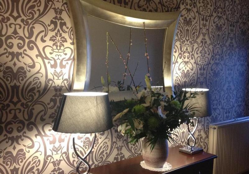 Bed and Breakfast Craigmhor Lodge & Courtyard