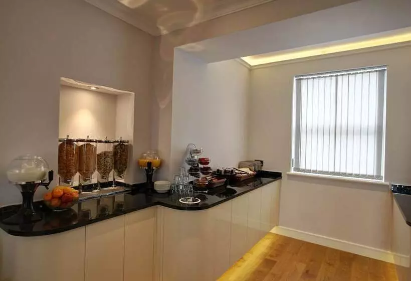 تختخواب و صبحانه Farnham