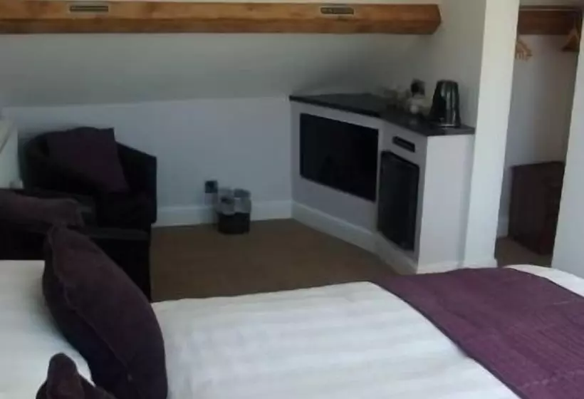 تختخواب و صبحانه Farnham