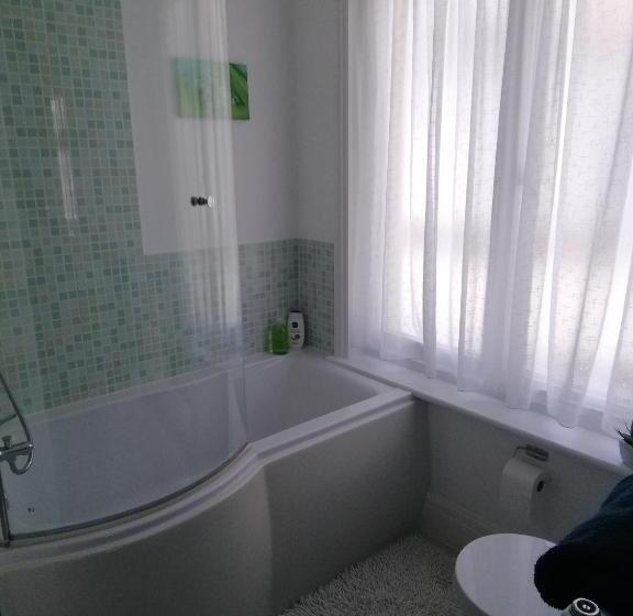 ベッドアンドブレックファースト Railway Cottage