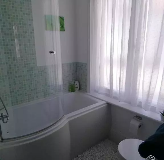 住宿加早餐 Railway Cottage