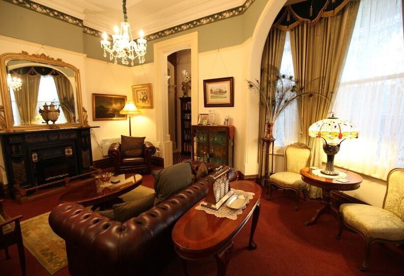 Bed and Breakfast The Grand On Macfie