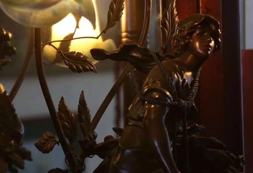 مبيت وإفطار The Grand On Macfie