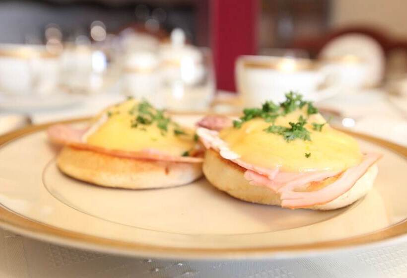 Bed and Breakfast The Grand On Macfie