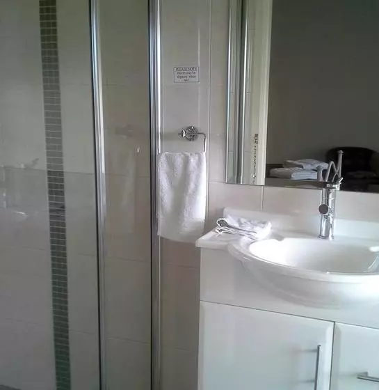 Gloucester On Avon Bed & Breakfast