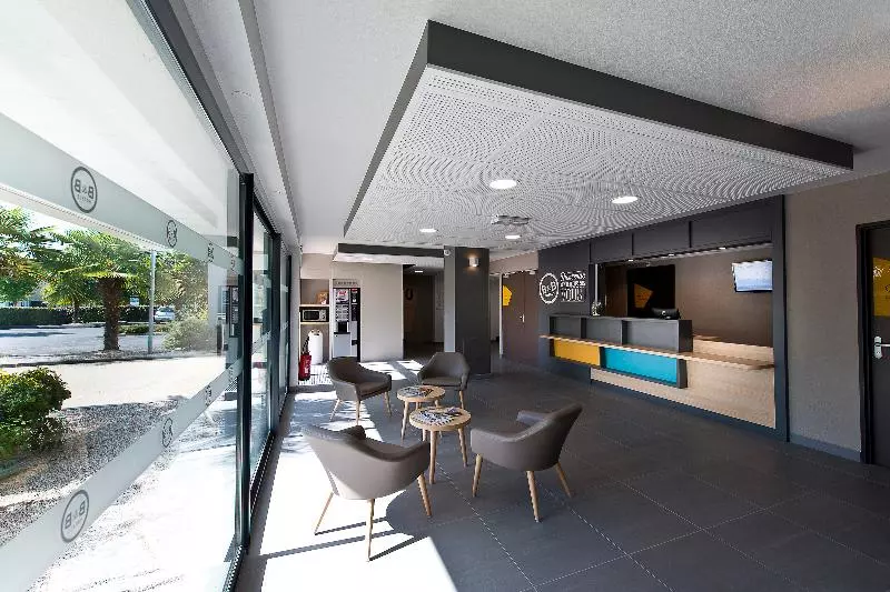 B&b Hotel Pau Zénith