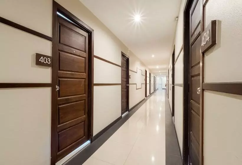 Отель Capital O 1102 The Sp Boutique